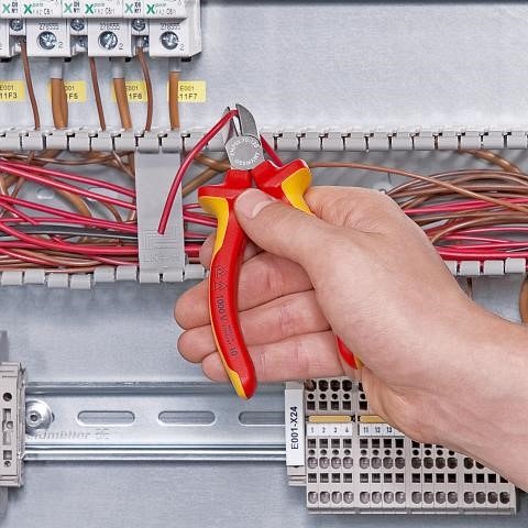 Szczypce tnące boczne 70 06 125