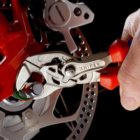 Szczypce-klucz nastawny 86 05 150