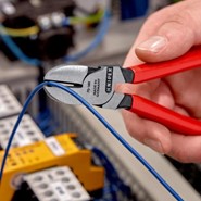 Szczypce tnące boczne 70 01 160